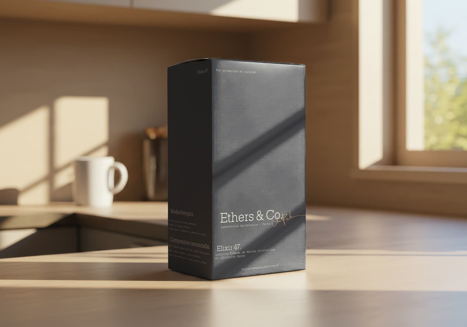 Boîte noire Elixir 47 posée sur un comptoir en bois